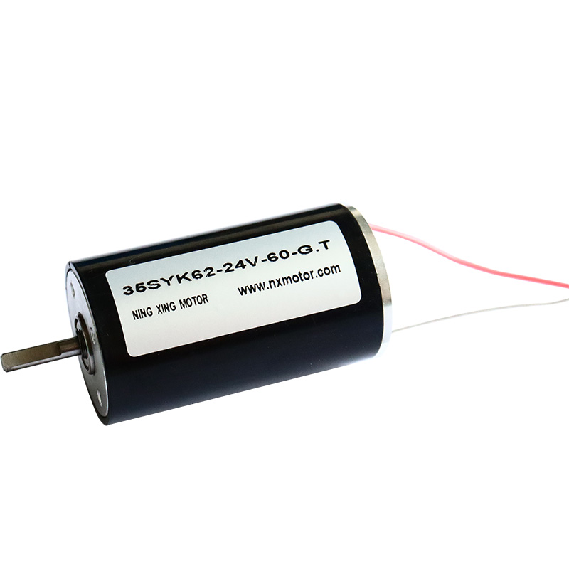 Waarom wordt koolstofborstel gebruikt in de DC -motor?